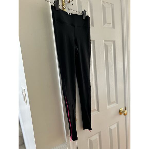 NWT Terez Black Full Length Legging with Hot Pink Ankle Zipper Detail - Picture 2 of 10
